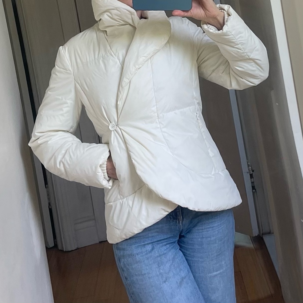 BCBGMaxAzria Cream Puffer Jacket